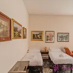 Fuoriporta Affitti Brevi - Incantevole Residenza Retro Apartment Parma