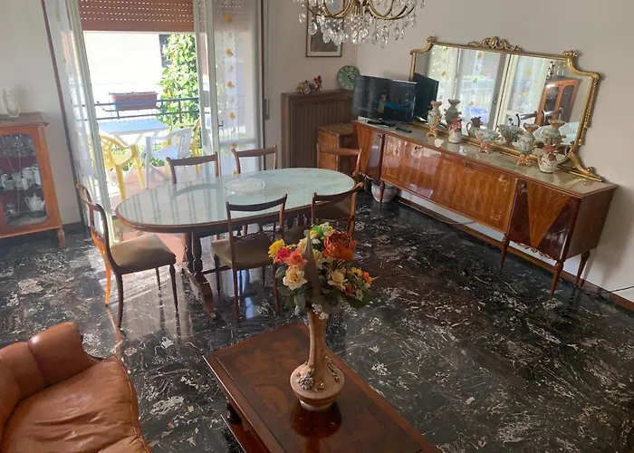 Fuoriporta Affitti Brevi - Incantevole Residenza Retro פארמה