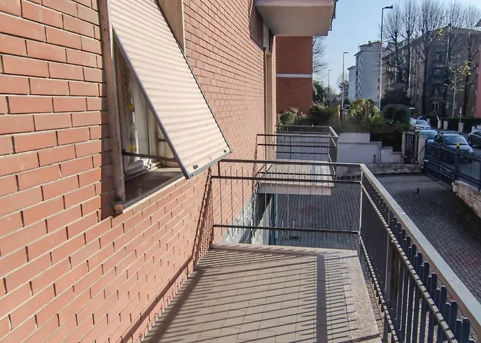 Fuoriporta Affitti Brevi - Incantevole Residenza Retro פארמה