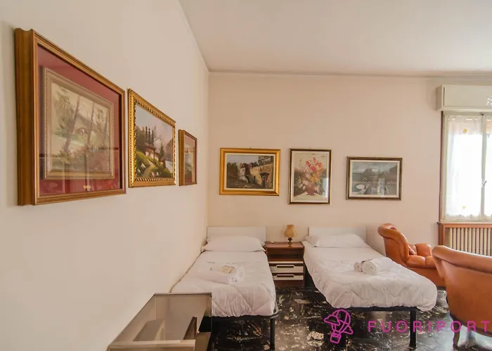 Fuoriporta Affitti Brevi - Incantevole Residenza Retro דירה פארמה